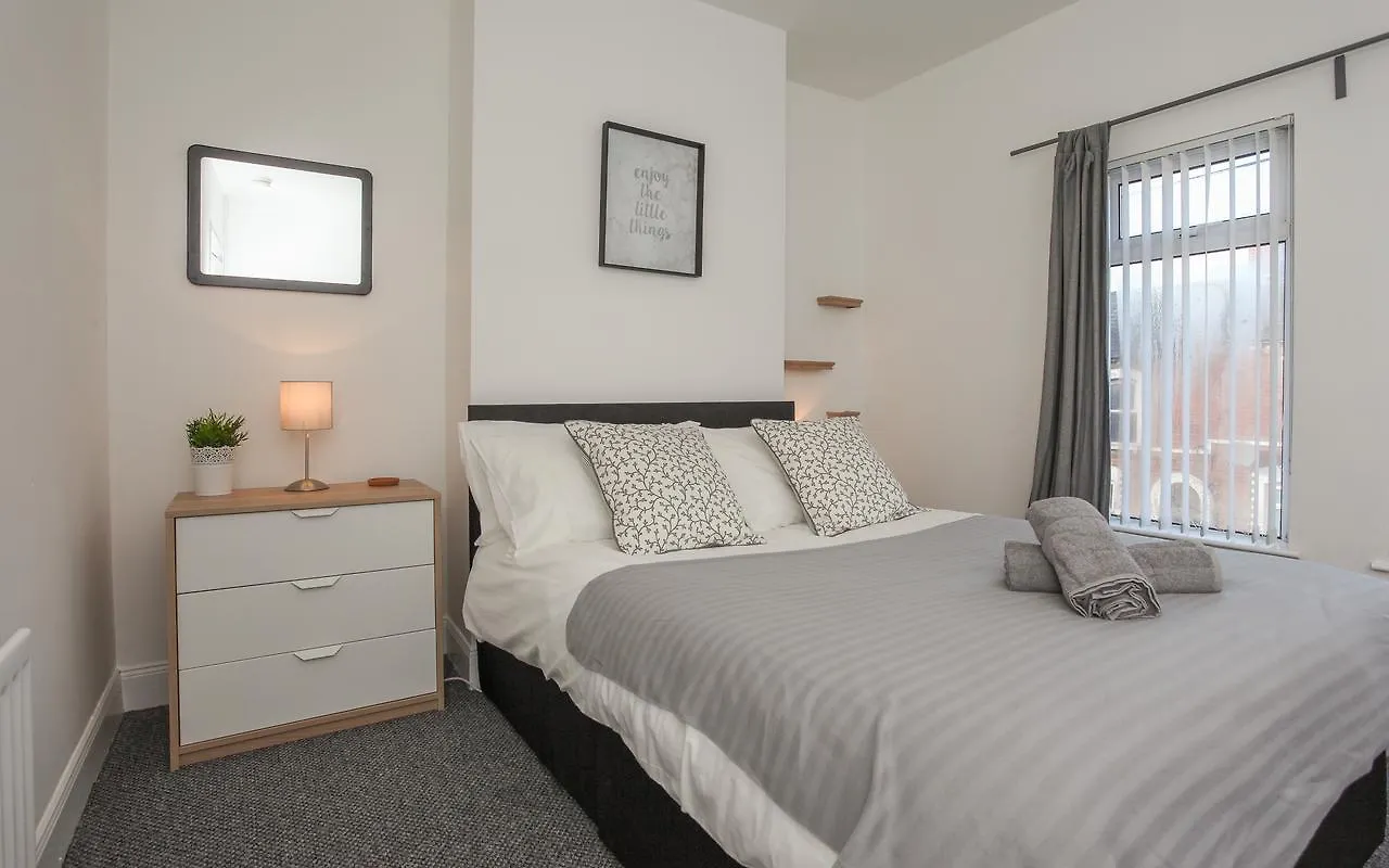 Donegall Avenue - Serviced Accommodation ベルファスト 0*,