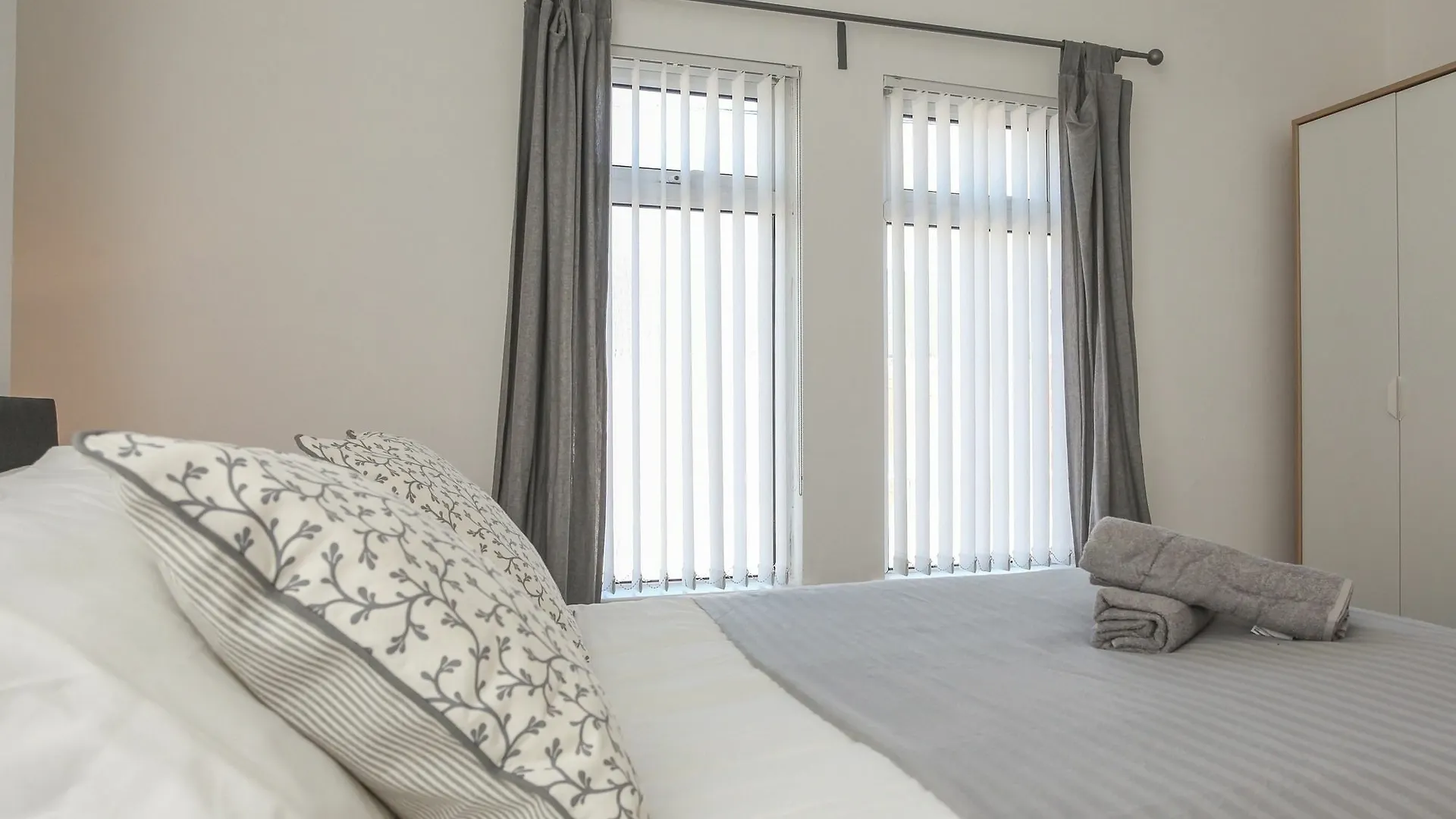 Donegall Avenue - Serviced Accommodation ベルファスト