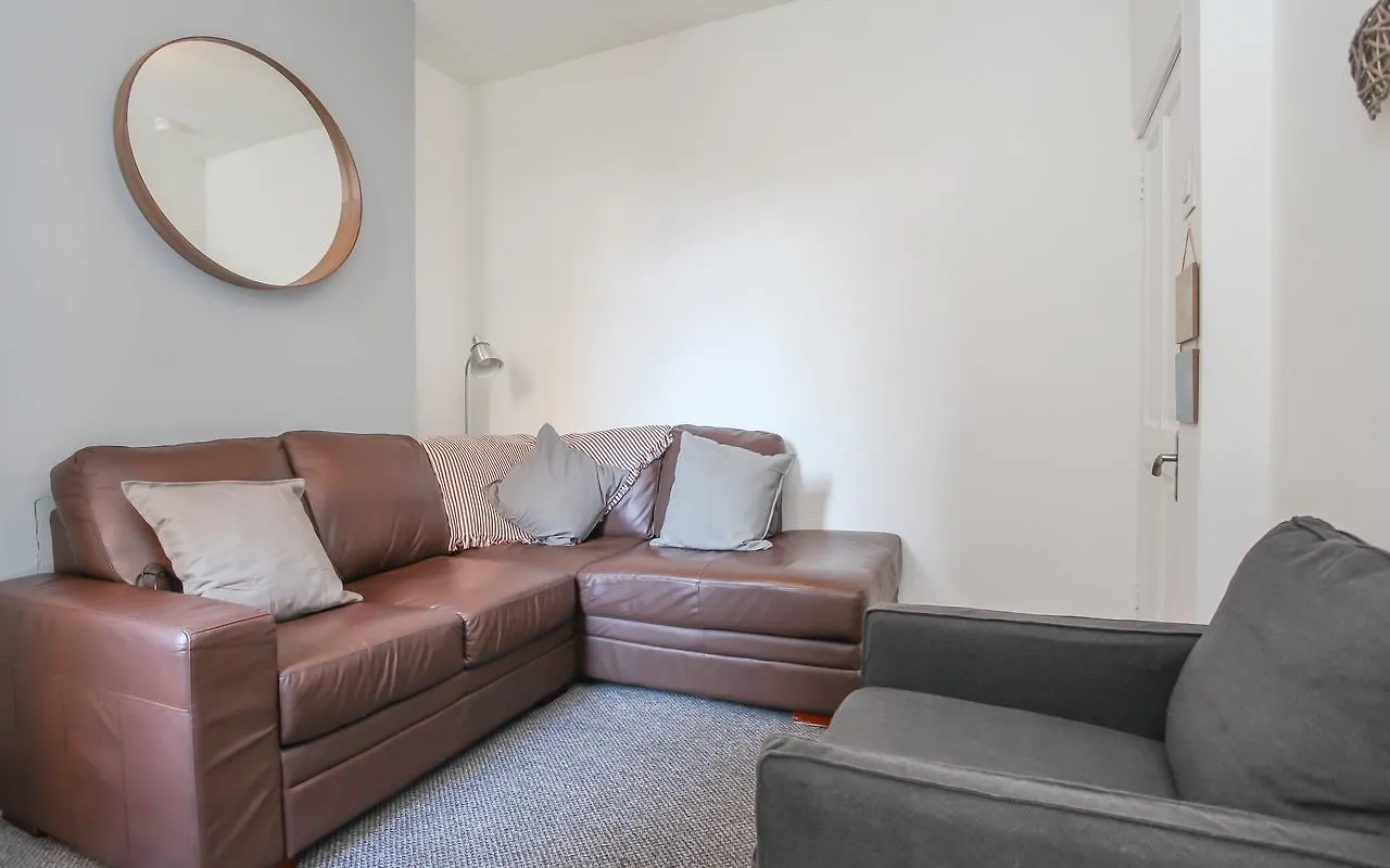 Donegall Avenue - Serviced Accommodation Belfast